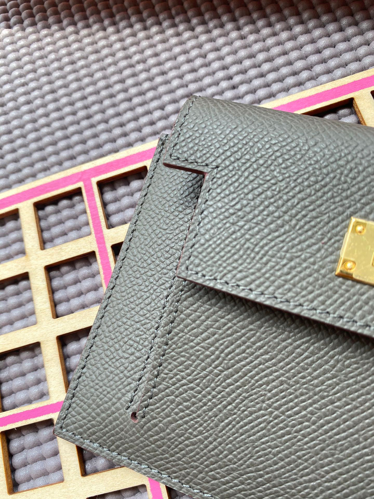 HERMES Kelly Pocket 13.5 Dark Grey Epsom Ghw