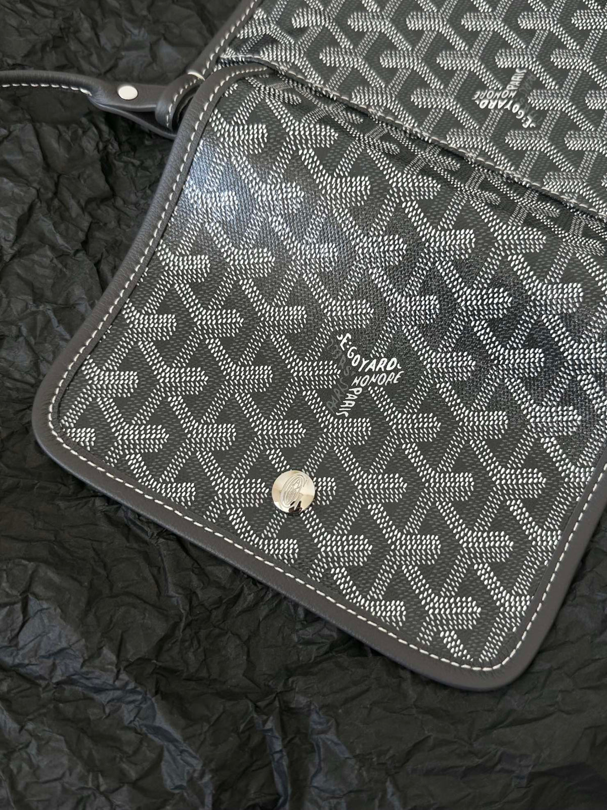 PLUMET POCKET WALLET 20 IN GREY BLACK GOYARDINE CANVAS AND LAMBSKIN TRIM