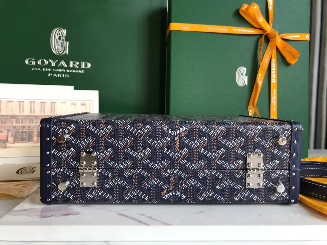 GRAND HÔTEL TRUNK BAG 24 IN NAVY BLUE GOYARDINE CANVAS AND CALFSKIN