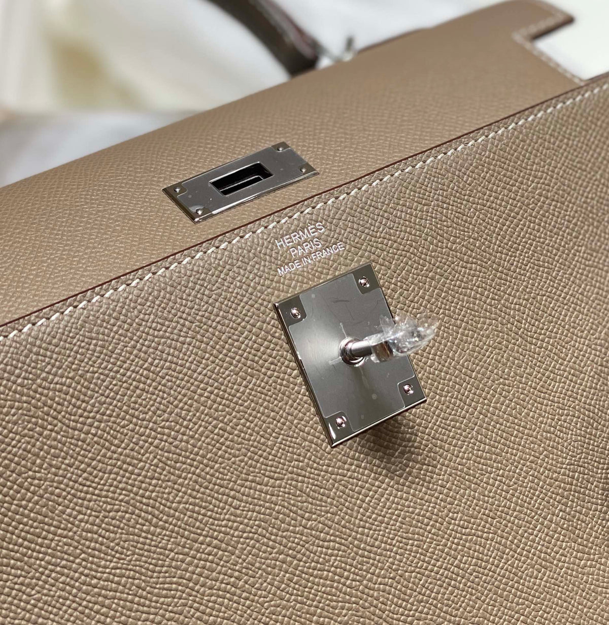 HERMES KELLY 28CM IN ETOUPE EPSOM CALFSKIN SLIVER HARDWARE