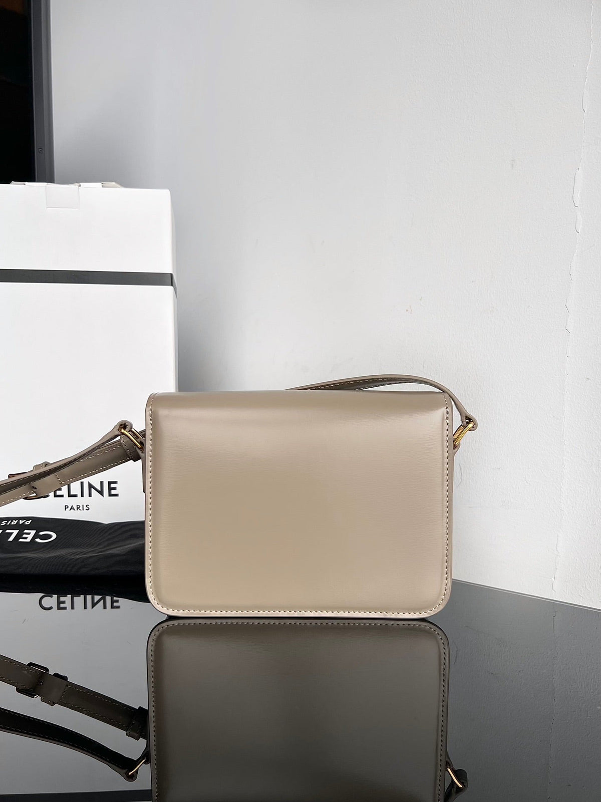 CELINE TRIOMPHE TEEN 22 PEBBLE GREY COWHIDE