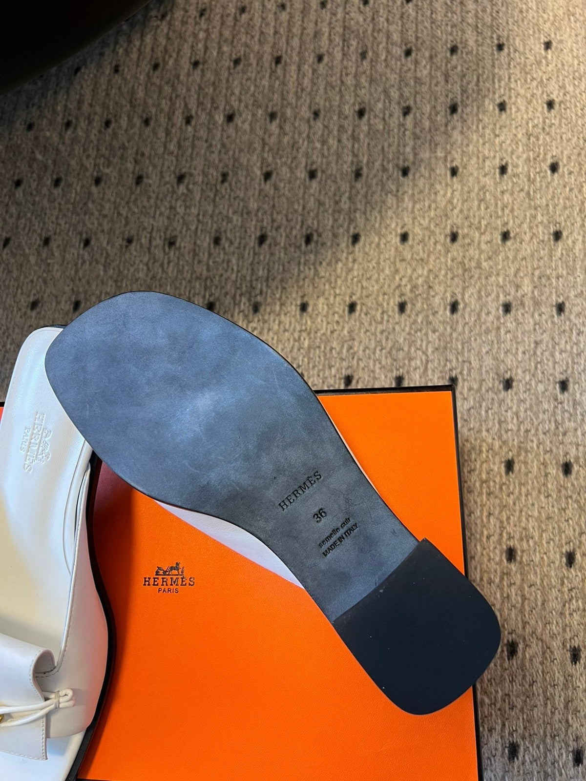 HERMES ILOT 55 MM SANDAL IN WHITE CALFSKIN