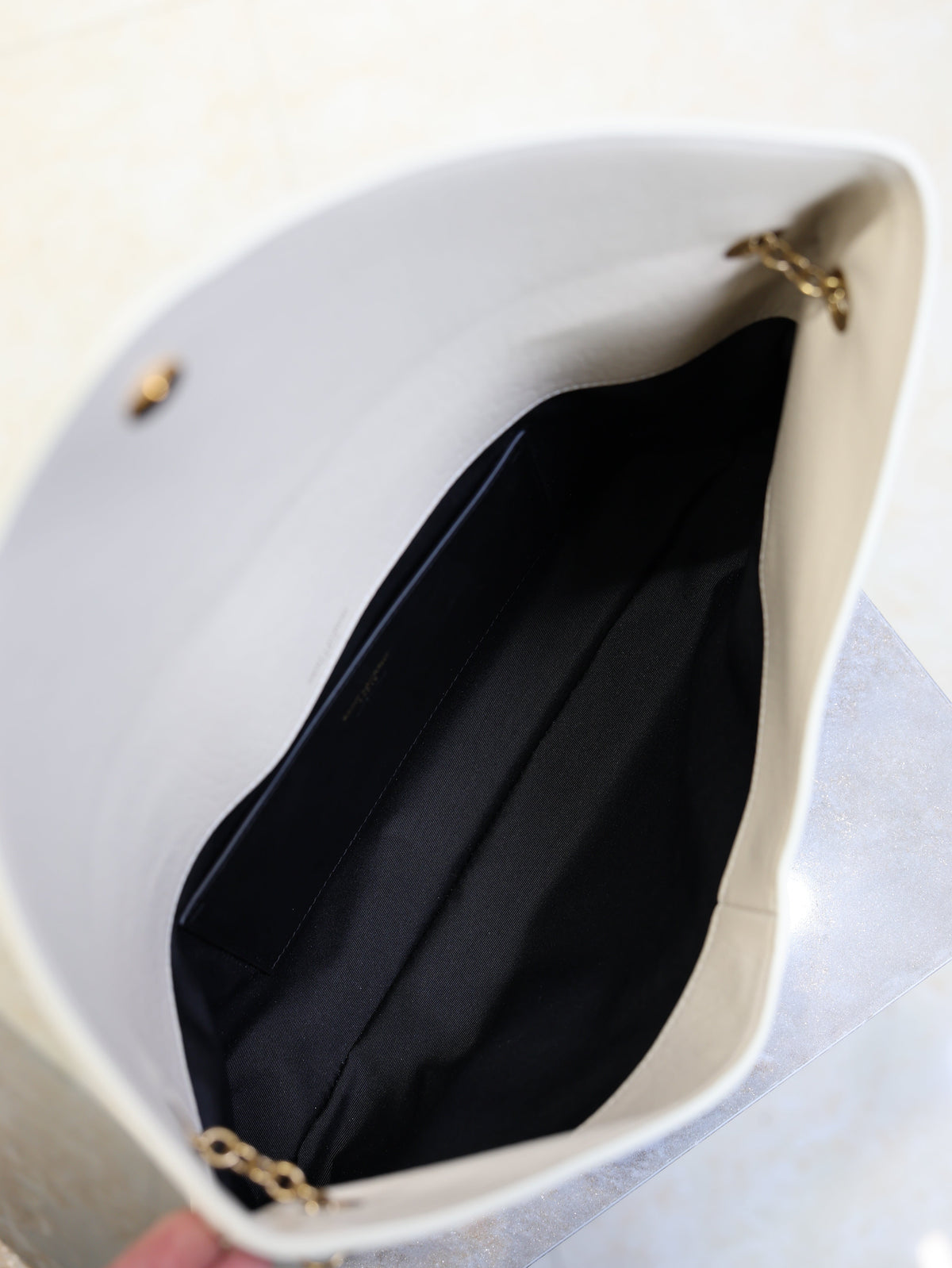 YSL 25S CASSANDRE ENVELOPE MESSENGER 35 IN BLANC VINTAGE LAMBSKIN GOLD HARDWARE