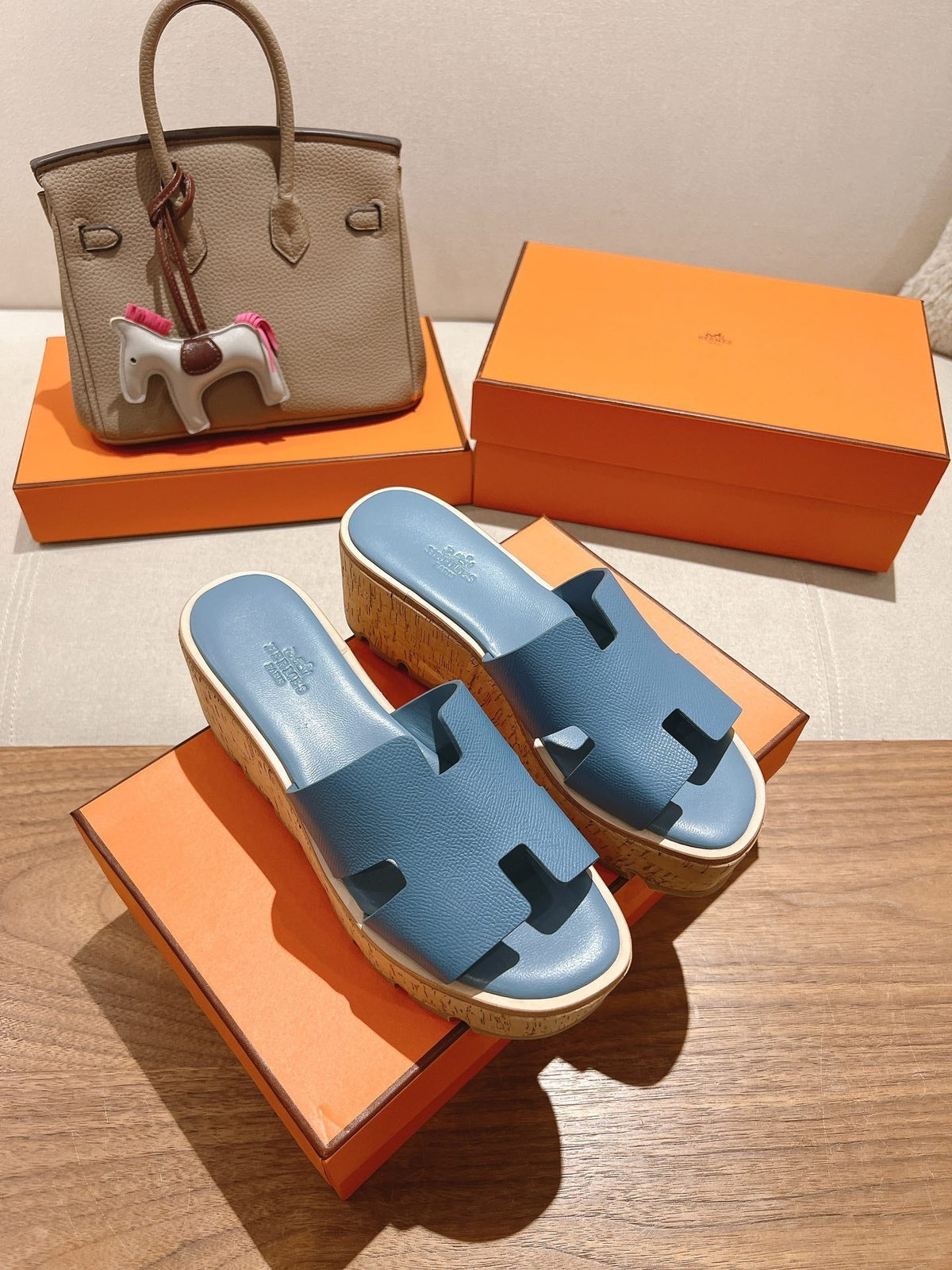 HERMES 25S HIGH WEDGE SANDALS IN BLUE LAMBSKIN STYLE 10