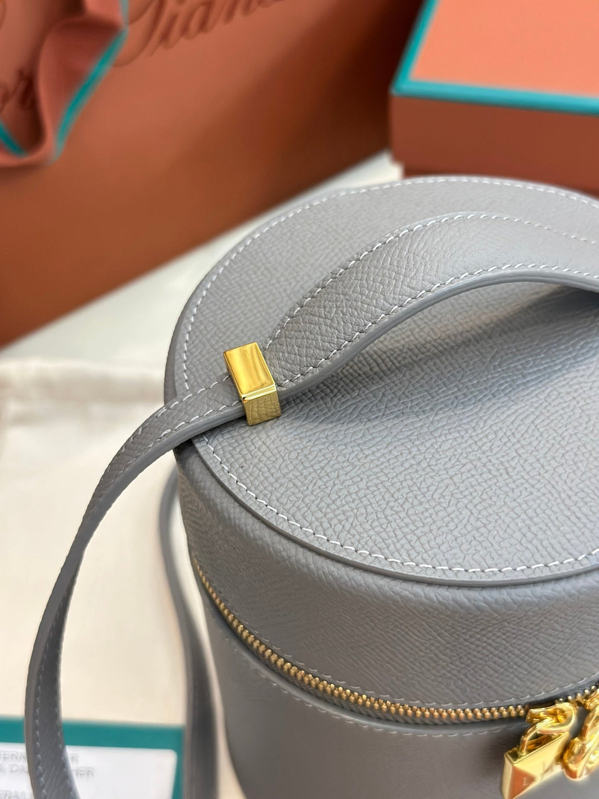 EXTRA CASE MEDIUM 16 BAG IN DOVE GRAY SMOOTH CALFSKIN WITH GOLD HARDWARE