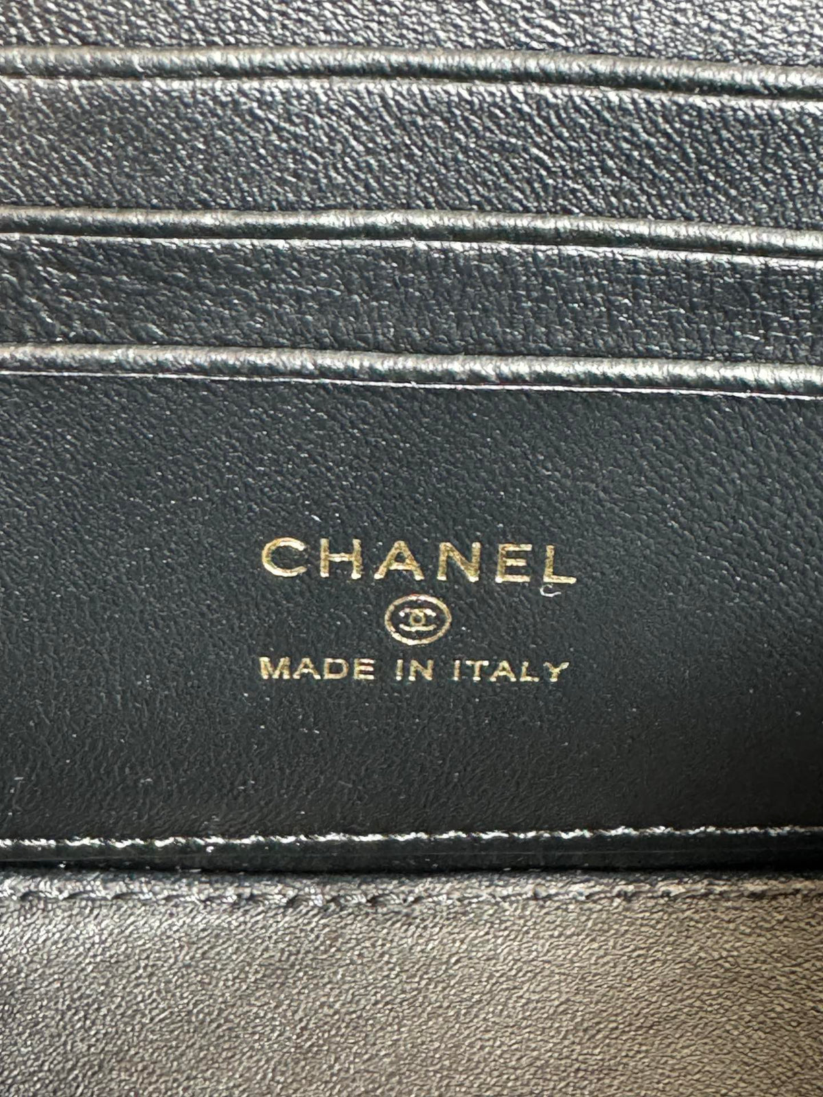 CHANEL SMALL VANITY CASE 17 WITH HANDLE IN BLACK CALFSKIN GOLD METAL CHAIN