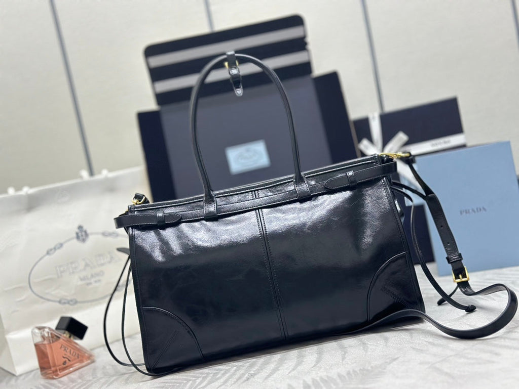 PRADA 25S BONNIE LARGE HANDBAG 38 IN BLACK GLOSSY CALFSKIN GOLD HARDWRE