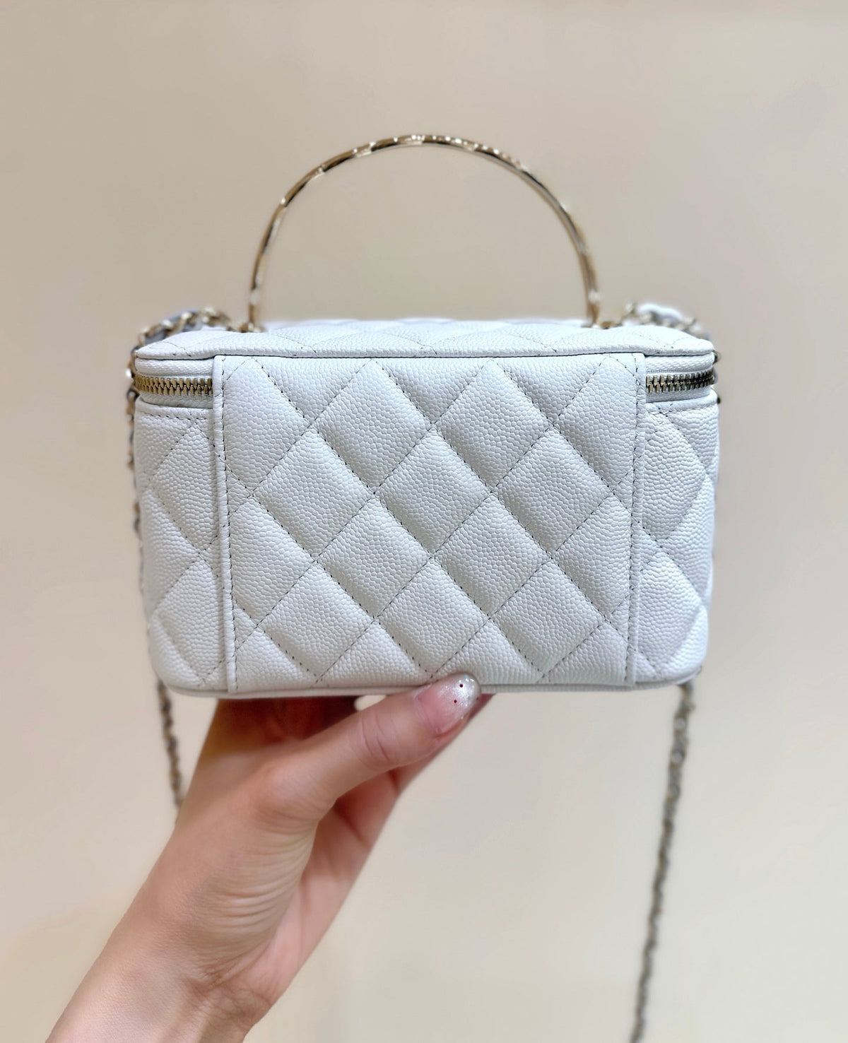 CHANEL 25S COCO CRUSH 17 IN WHITE CALFSKIN GOLD HARDWARE