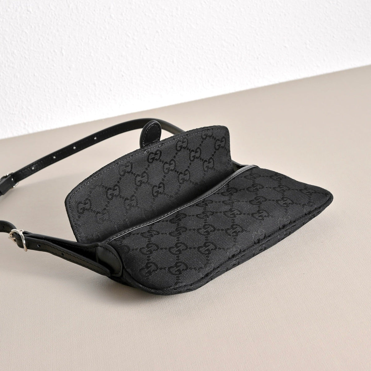 Gucci Jackie Mini Shoulder Bag-867156