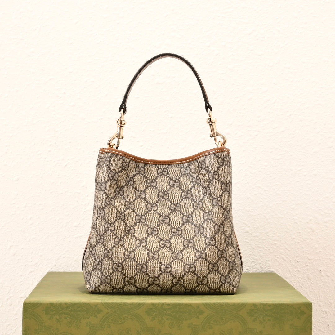 Gucci Emblem Bucket Bag-815118