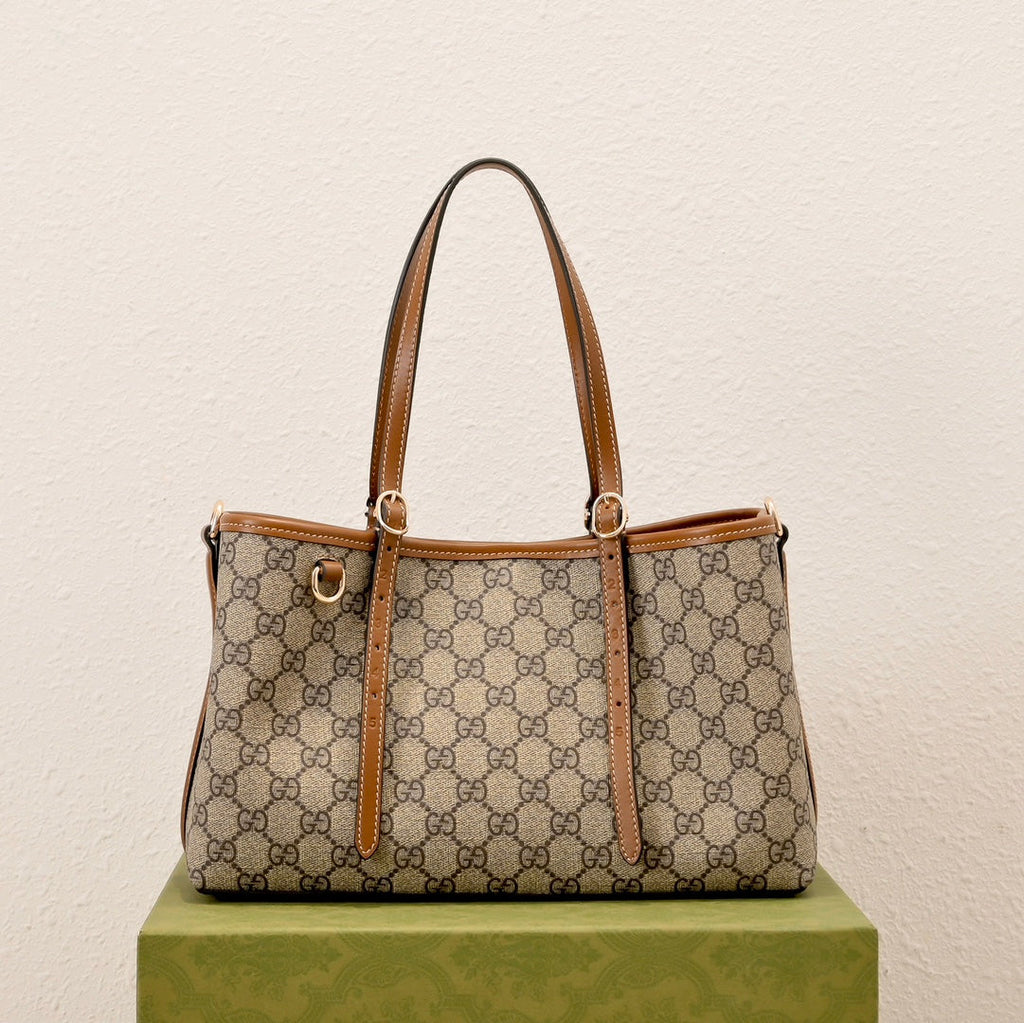 Gucci Emblem Small Tote Bag-815214