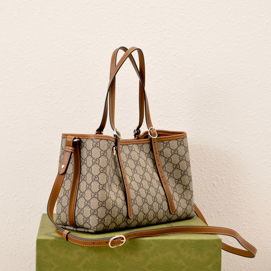 Gucci Emblem Small Tote Bag-815214