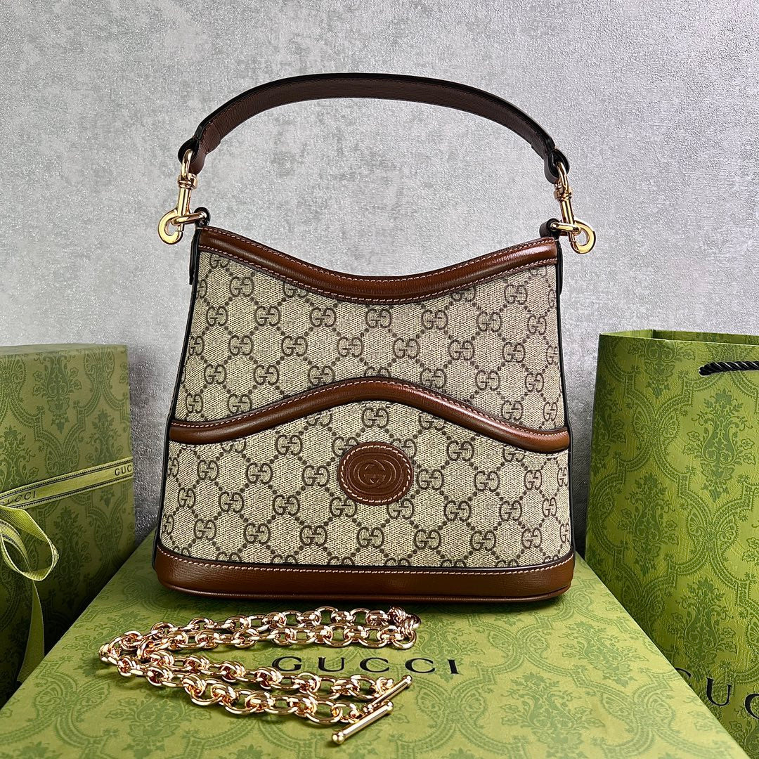 Gucci GG Retro Bucket Bag-696011