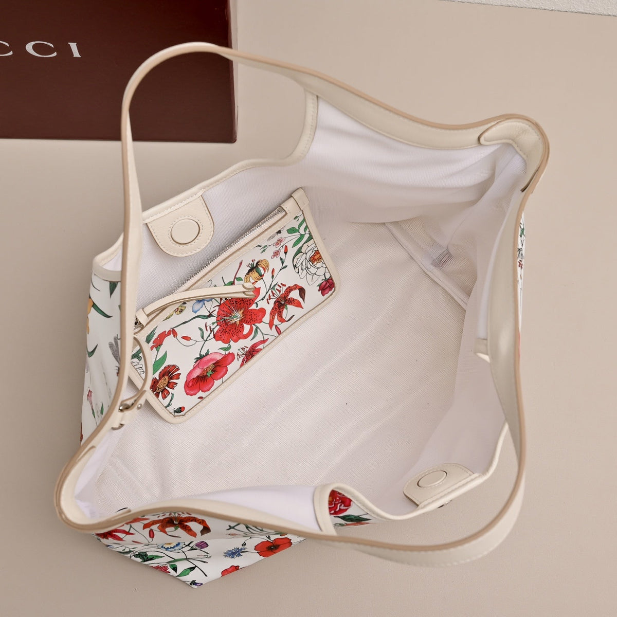 Gucci GG Giglio Floral Tote Bag-853971